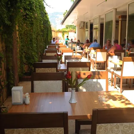 Alperbey Hotel 3*